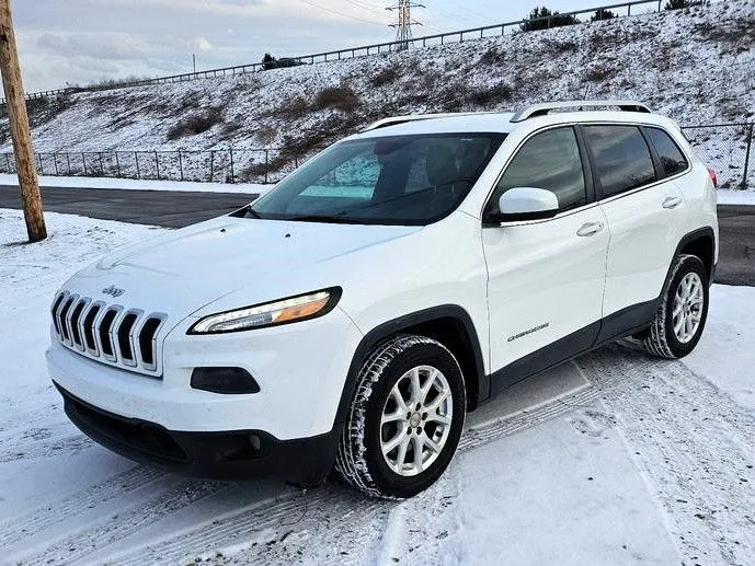 2015 Jeep Cherokee Latitude Sport Utility 4D